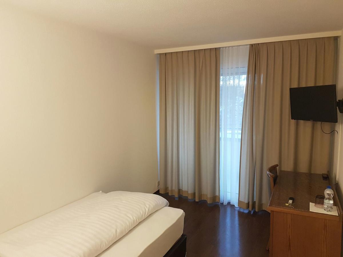 Uzwil Hotel Bahnhof מראה חיצוני תמונה